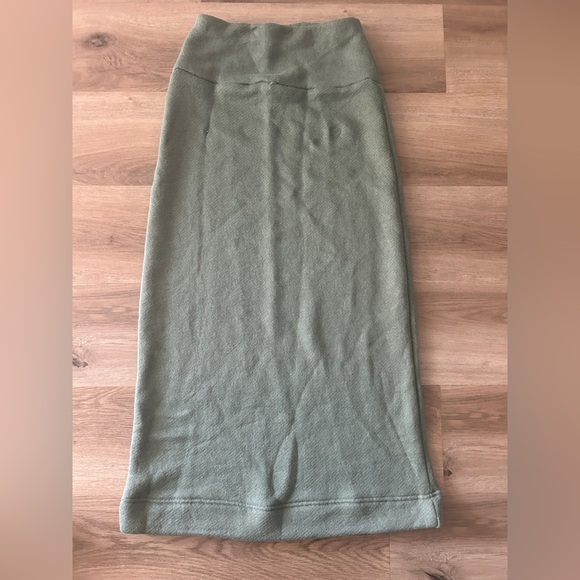 Free People Milley Reversible 2-Piece Set, Green Knit Turtleneck & Skirt- NWOT - Picture 12 of 14